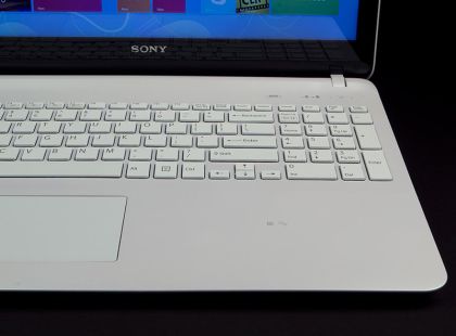 Sony VAIO Fit SVF15213SHB-SONY VAIO Fit SVF15213SHB